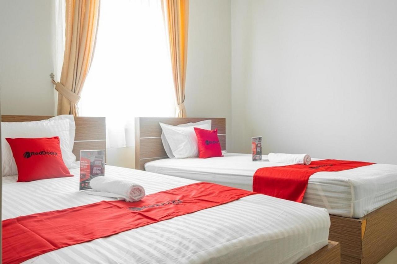 RedDoorz near Siloam Karawaci 3 Hotel Tangerang Exterior foto