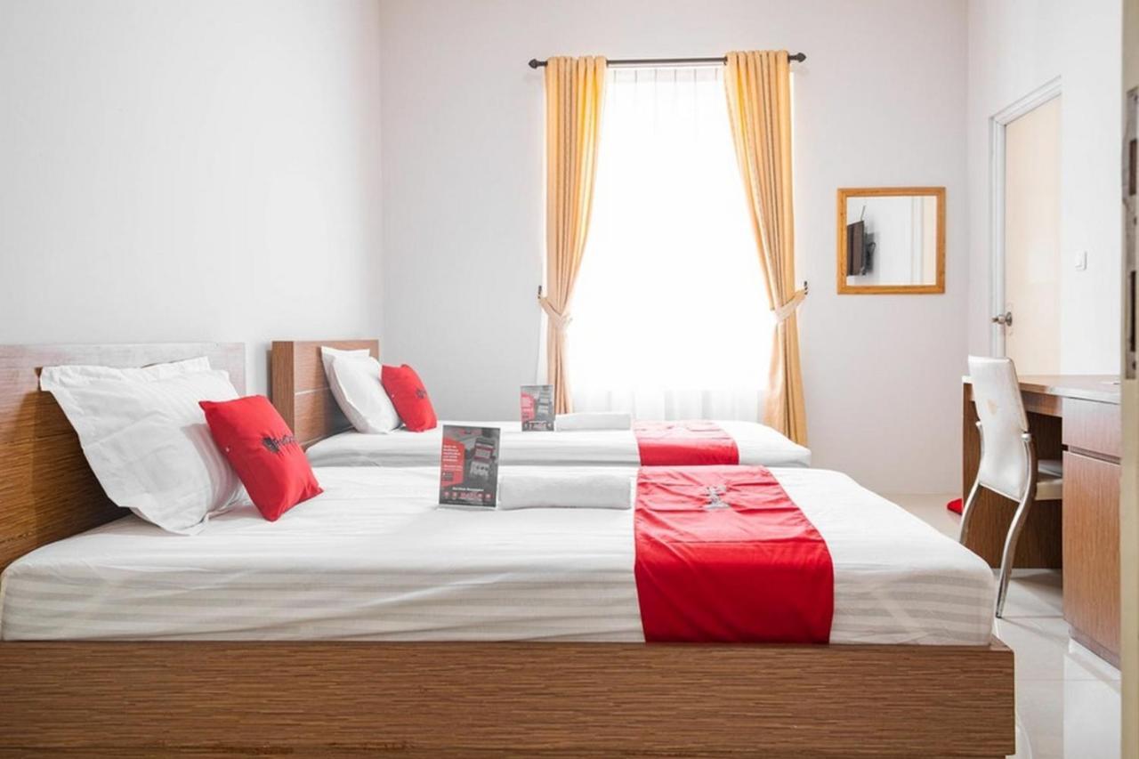 RedDoorz near Siloam Karawaci 3 Hotel Tangerang Exterior foto